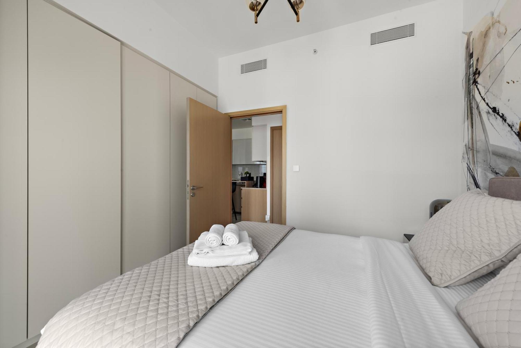Luxurious 1-bedroom * Dubai
